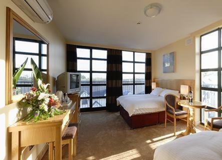 Sean Ogs Hotel
