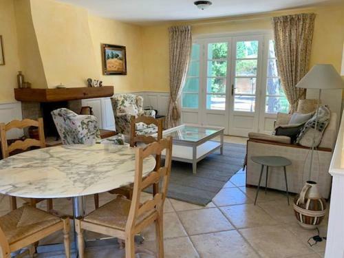 Apartamento Le Gite de La Closerie Des Iris