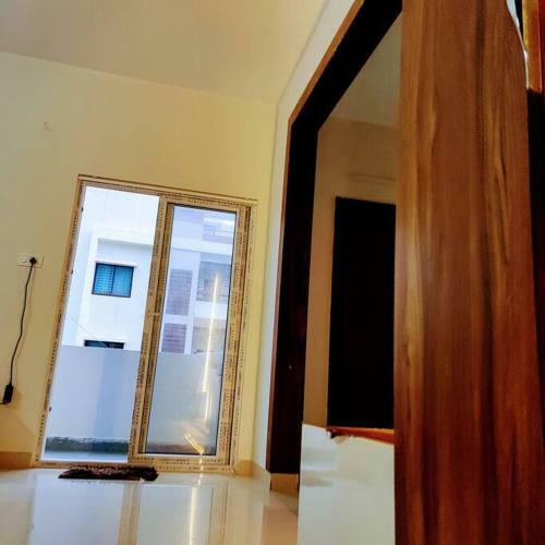 Lovely 2 Bhk Apartment With Free Parking Space