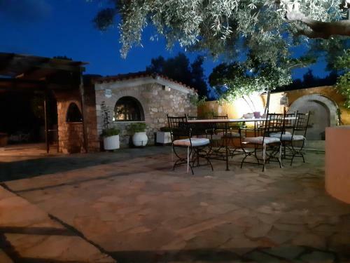 Terra Paradiso W/ Basketball Court