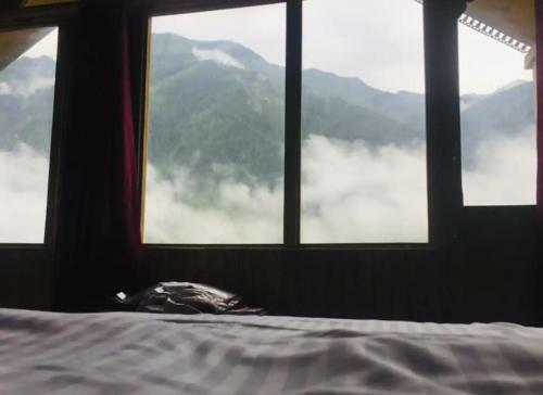 Hotel The Kanatal Valley Resort