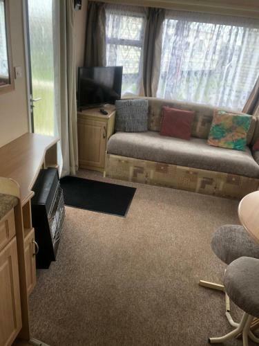 Apartamento A4 The Chase 6 Berth Pet Friendly Caravan With Decking