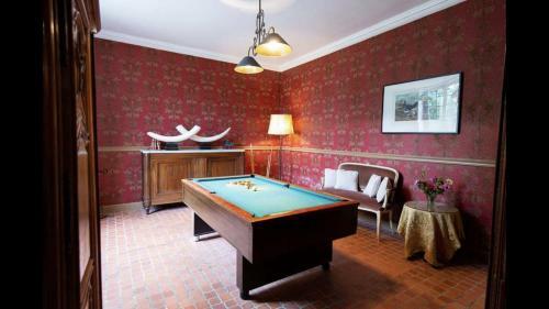 Villa Splendide Ch�teau Du XVII -piscine- Parc de Lamas