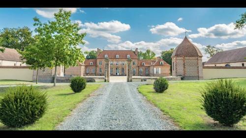 Villa Splendide Ch�teau Du XVII -piscine- Parc de Lamas