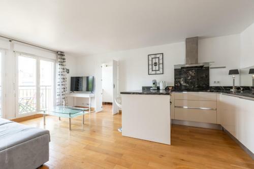 Apartamento Plaza Fontaine Rouge 03