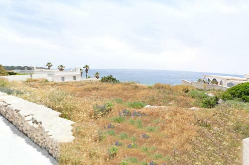 H251 Independent House Sea View With Parking