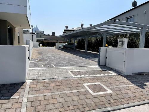 Apartamento Attico Con Terrazzo E Parcheggio Privato