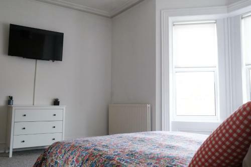Gorgeous 3 Bedroom Victorian Townhouse