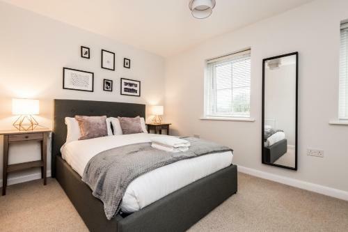 Host Apartments Homely 3 Bedrooms-sleeps 8 Parking