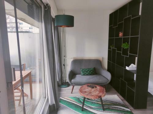 Apartamento Charmant Studio Au Coeur de La D�fense / Paris