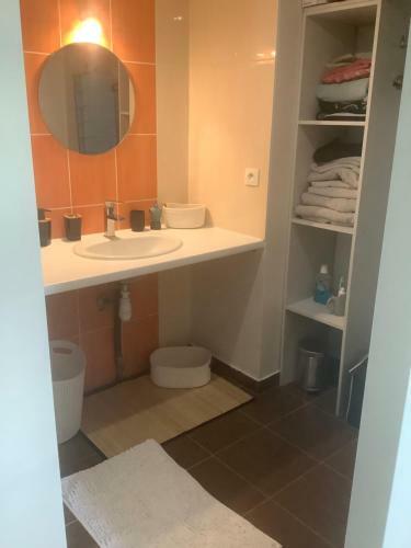 Hostal Chambre D H�tes Ind�pendante Dans Village M�di�val