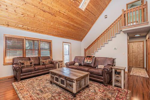 Dancing Bear Lodge