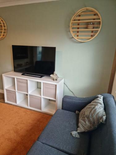 Lovely 2 Bedroom Serviced Apartment With Parking