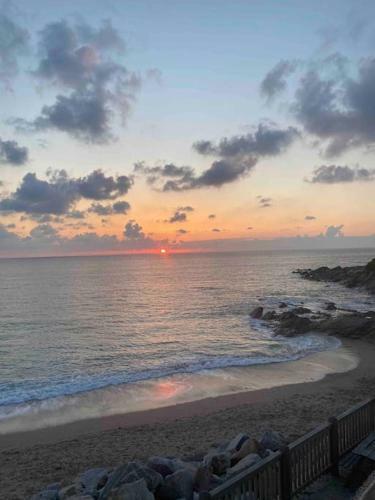 Beautiful, Modern Apartment Next To Fistral Beach