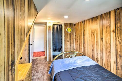 Cozy Ishpeming Cottage With Lake And Park Views!