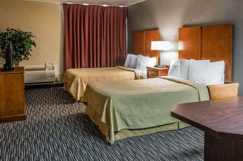 Hotel Quality Inn And Suites Livonia