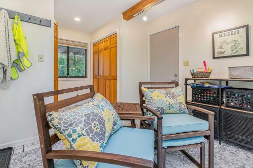Lovely Lakewood Getaway