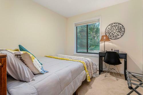 Lovely Lakewood Getaway