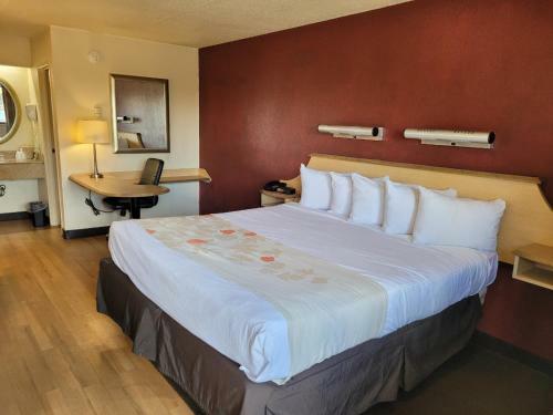 Hotel Red Oak Inn Southfield