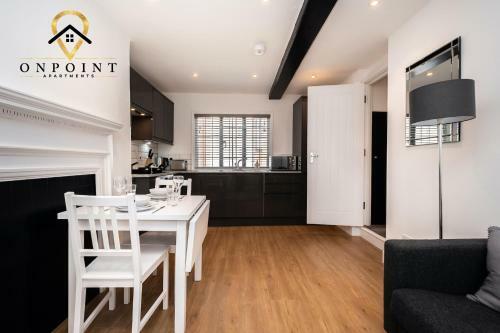 Apartamento ?onpoint -fresh 2 Bedroom Apt With Parking!?