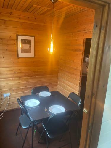 Riverside Log Cabin 3 Bedrooms Sleeps 6
