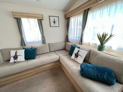 Mallard Corner, Cosy Cotswold Lakeview Lodge