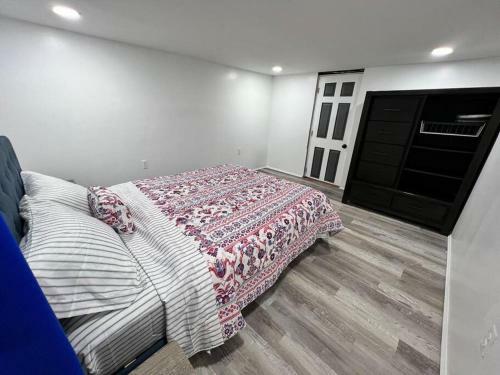 Beautiful 1 Bedroom Apartment Entire Unit