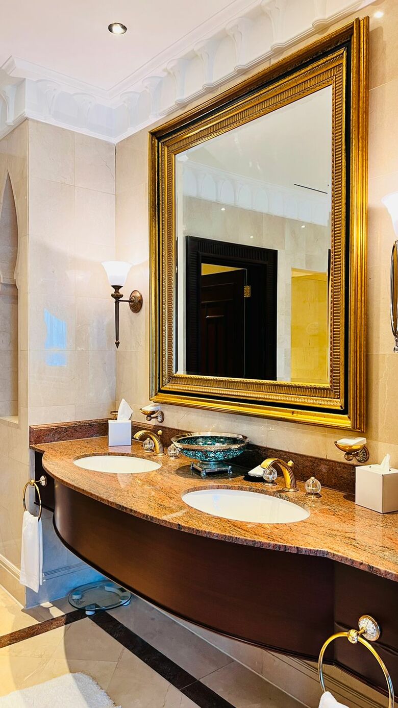 The Bristol Hotel Dubai