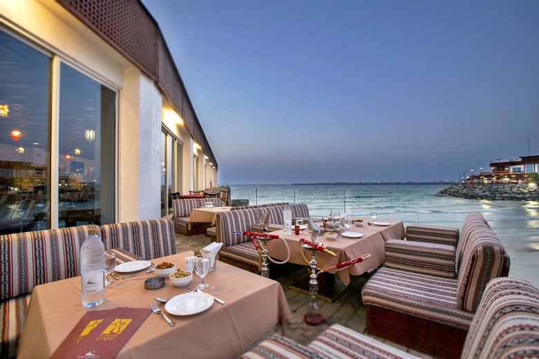 Hotel Dubai Marine Beach Resort & Spa