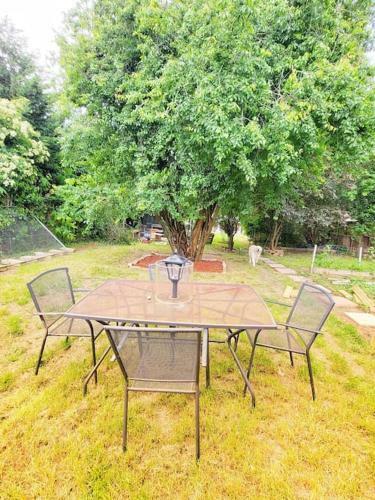 The Apple And Plum Cottage Studio Apartment New
