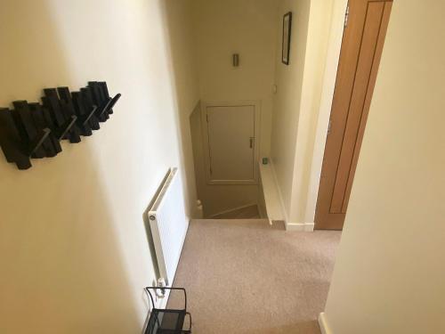 Pass The Keys Classy 2 Bedroom Apartment Amazing Beach Views