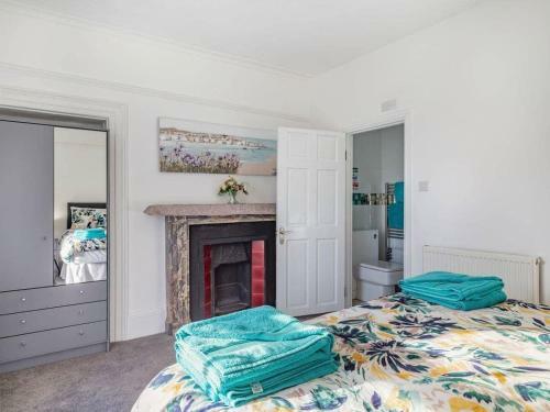 Heather House 2 King 1 Double 2 Single Beds