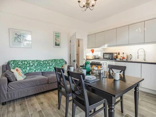 Lovely Villa 3 King 1 Double 1 Double Sofa 1 Bunk