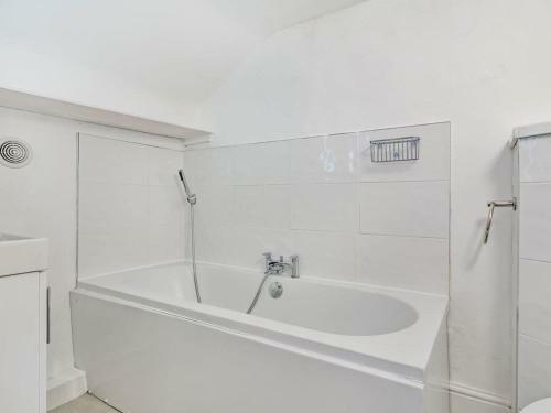 Lovely Villa 1 King 1 Double 4 Single 1bunk Bed