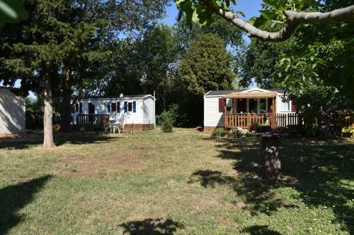 Mobil-home Sur Terrain Bucolique