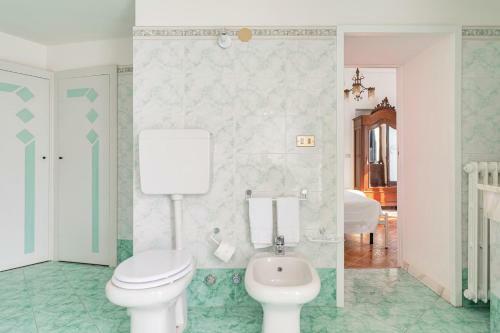 Apartamento Le Volte Di Umberto: Camera E Rilassante Terrazzo