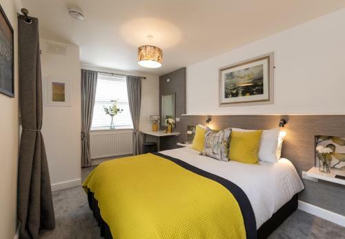 Bijou Romantic Retreat, Whitby Centre