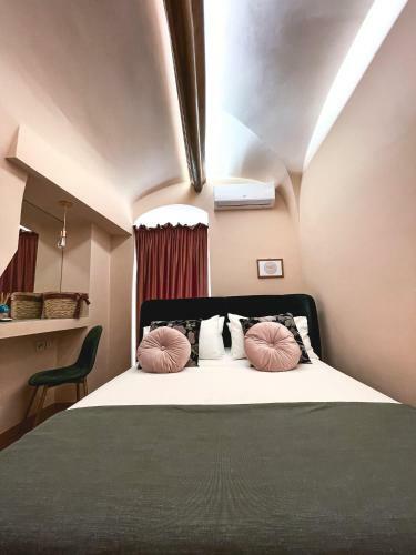 Rose Apartment