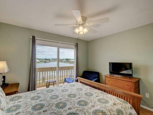 Lakefront Top Floor Beach View 2br Sleeps 6
