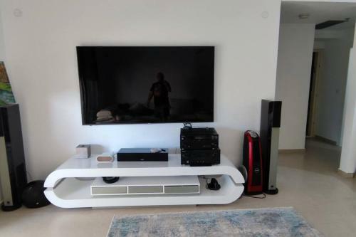 Lovely 4 Room Rental Apartment, With Parking