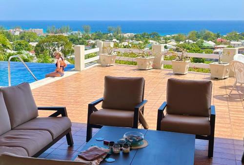 Beautiful 4-bed House With Stunning Sea Views