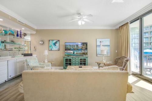 Condo On Bay With Boat Launch And Multiple Pools