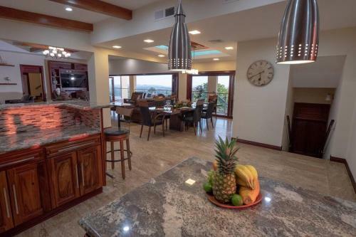 Villa Casa Amarillo Jaco Beach Costa Rica