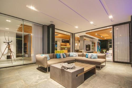 Villa Geneva House