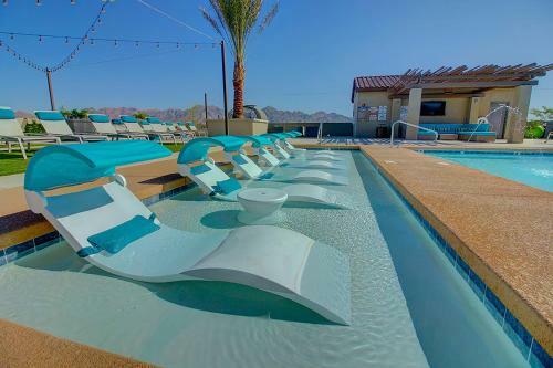 Apartamento New! Rooftop Pool With Mountain Views+king Beds