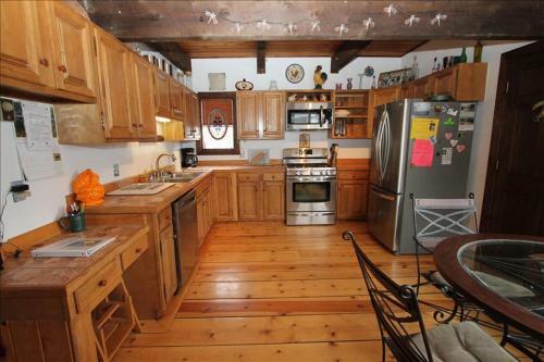 Pooches Paradise Location Elk Ave Dog Friendly