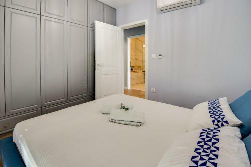 Luxury 2-bedroom Apartment With Panomaric Sea View