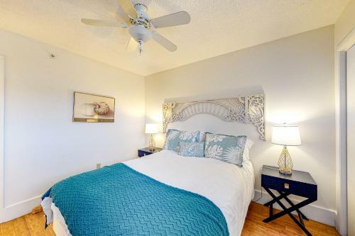 Kings Grant --- 40084 Grant Drive, Unit 72
