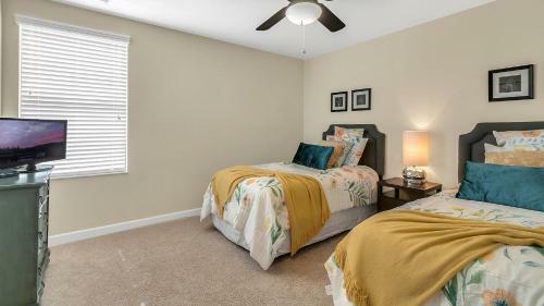 Dream Escape Large Home Located In Champion Gates