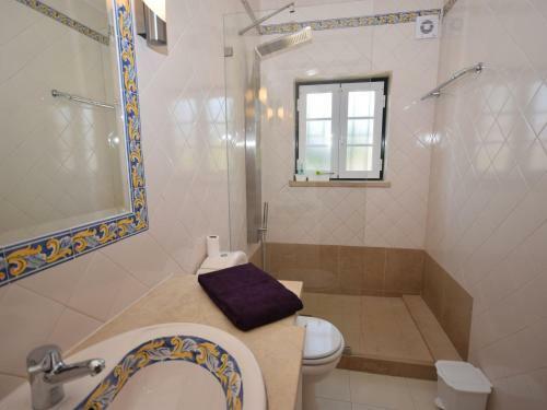 Luxurious Villa In Caldas Da Rainha With Swimming Pool